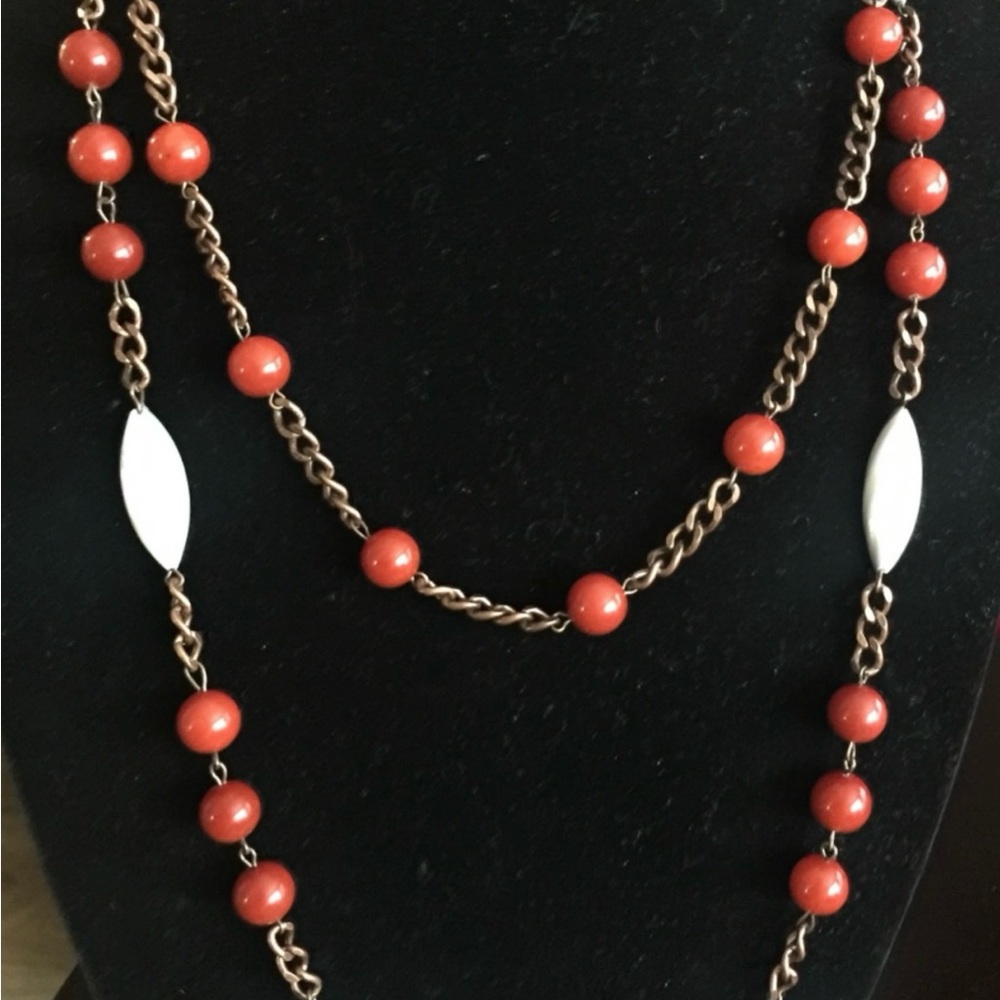 Red and Brown Beaded Necklace with Classic Design